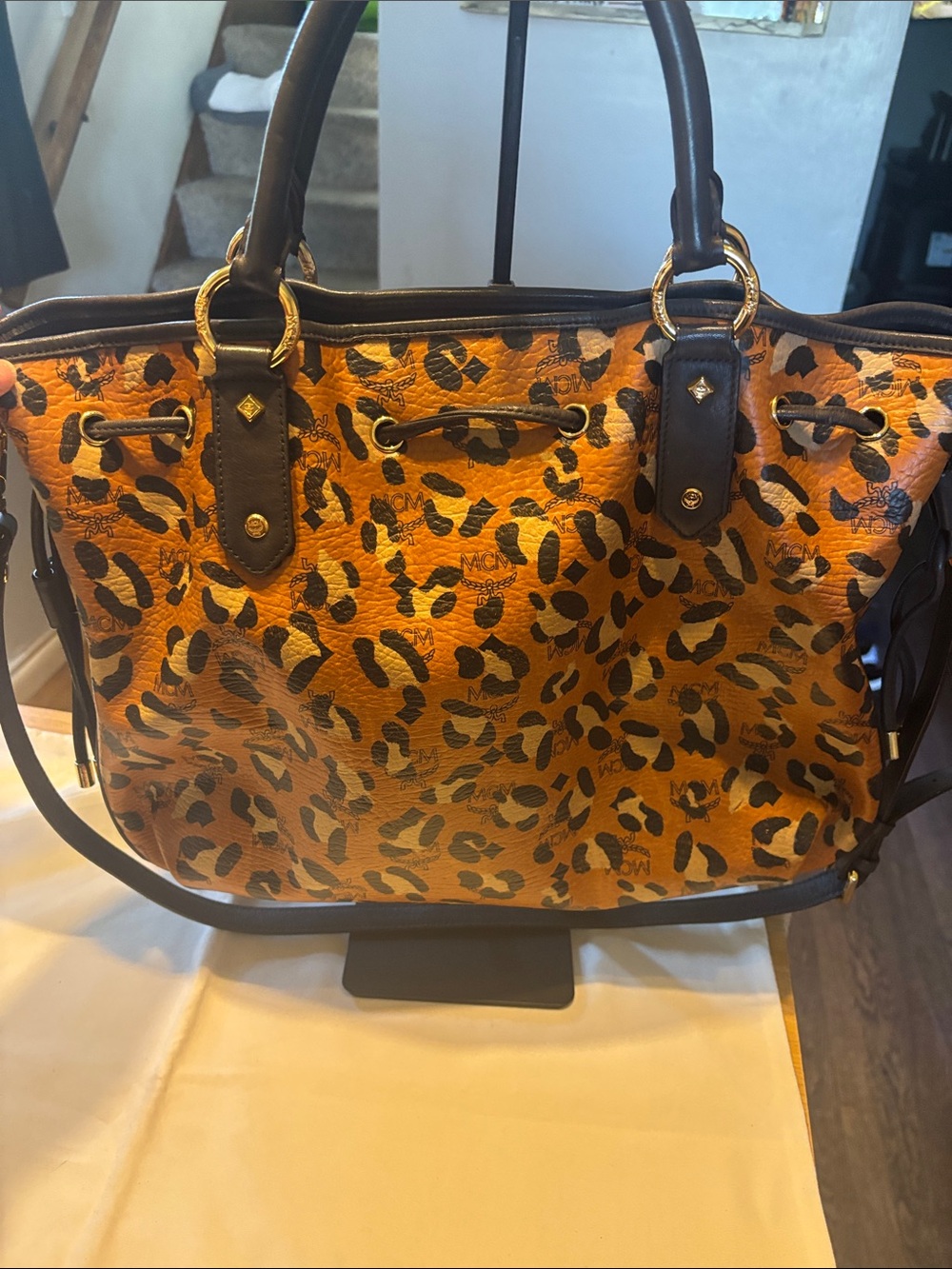 MCM limited edition Leopard-Print Leather 2way in Brown and Black - Picture 9 of 17